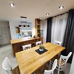 Elegant With Sea View In Saint Vlas Apartamento *