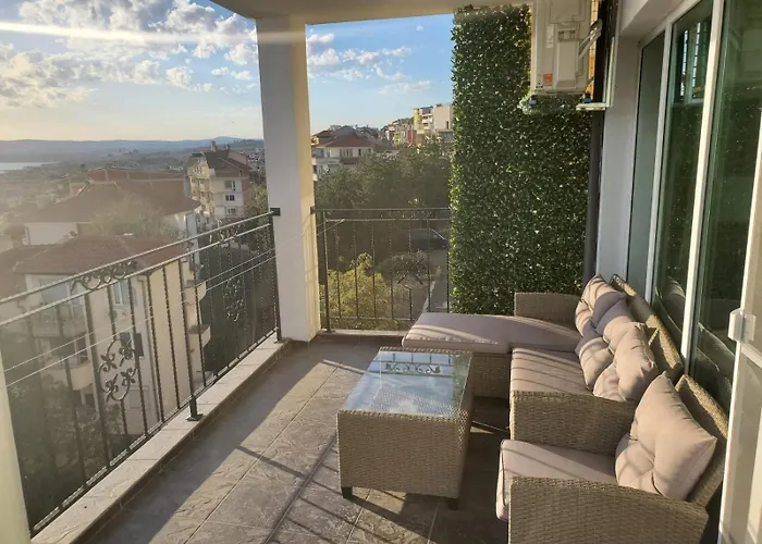 Elegant With Sea View In Saint Vlas Апартаменты